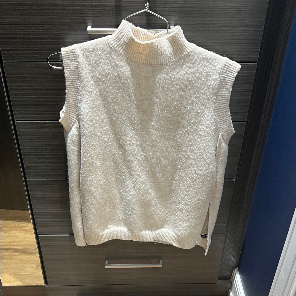 Women's Cream Sleeveless Sweater Tunic